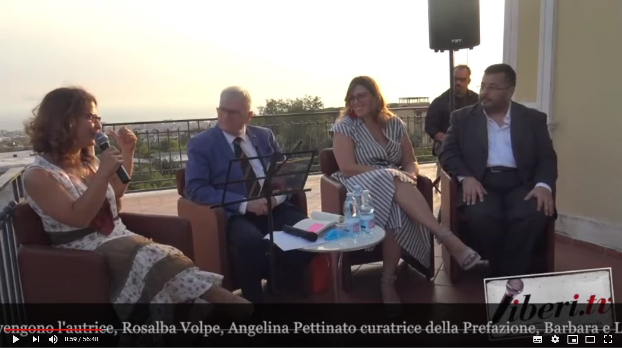 Un momento della presentazione del libro di Rosalba Volpe Il mare che ho dentro