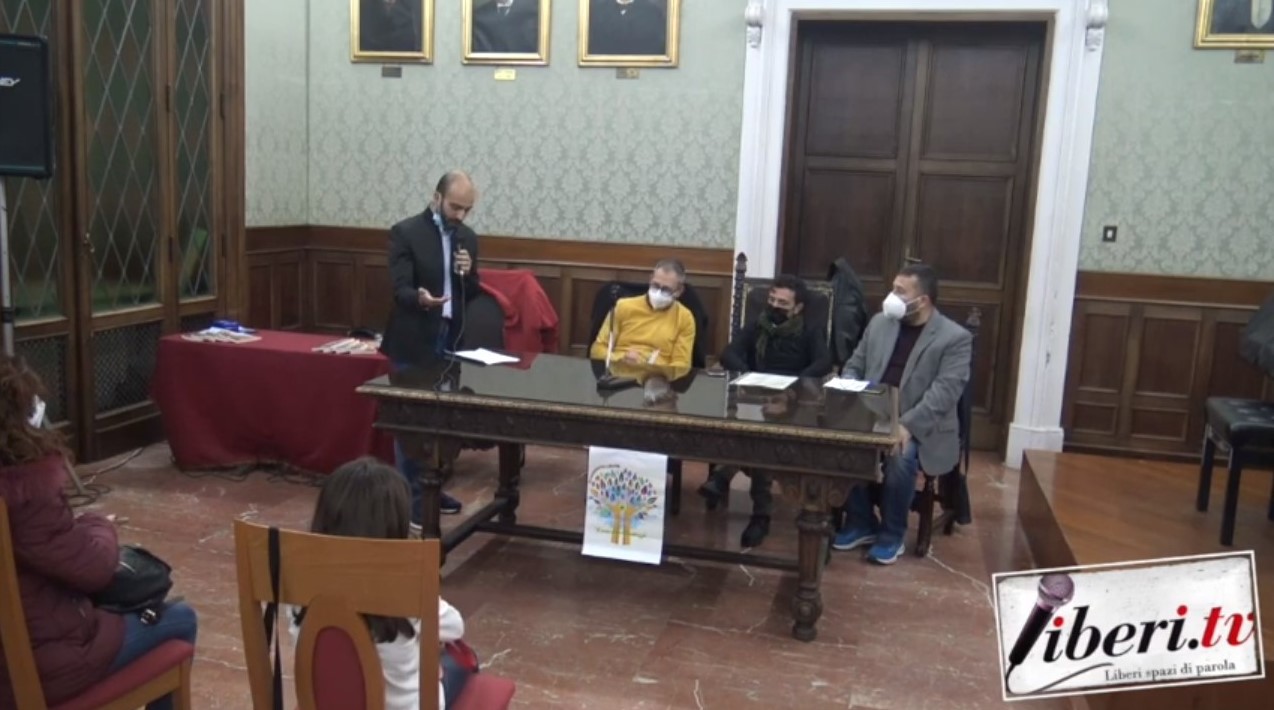 Un momento della presentazione del libro UN DITO DI IO a Catanzaro